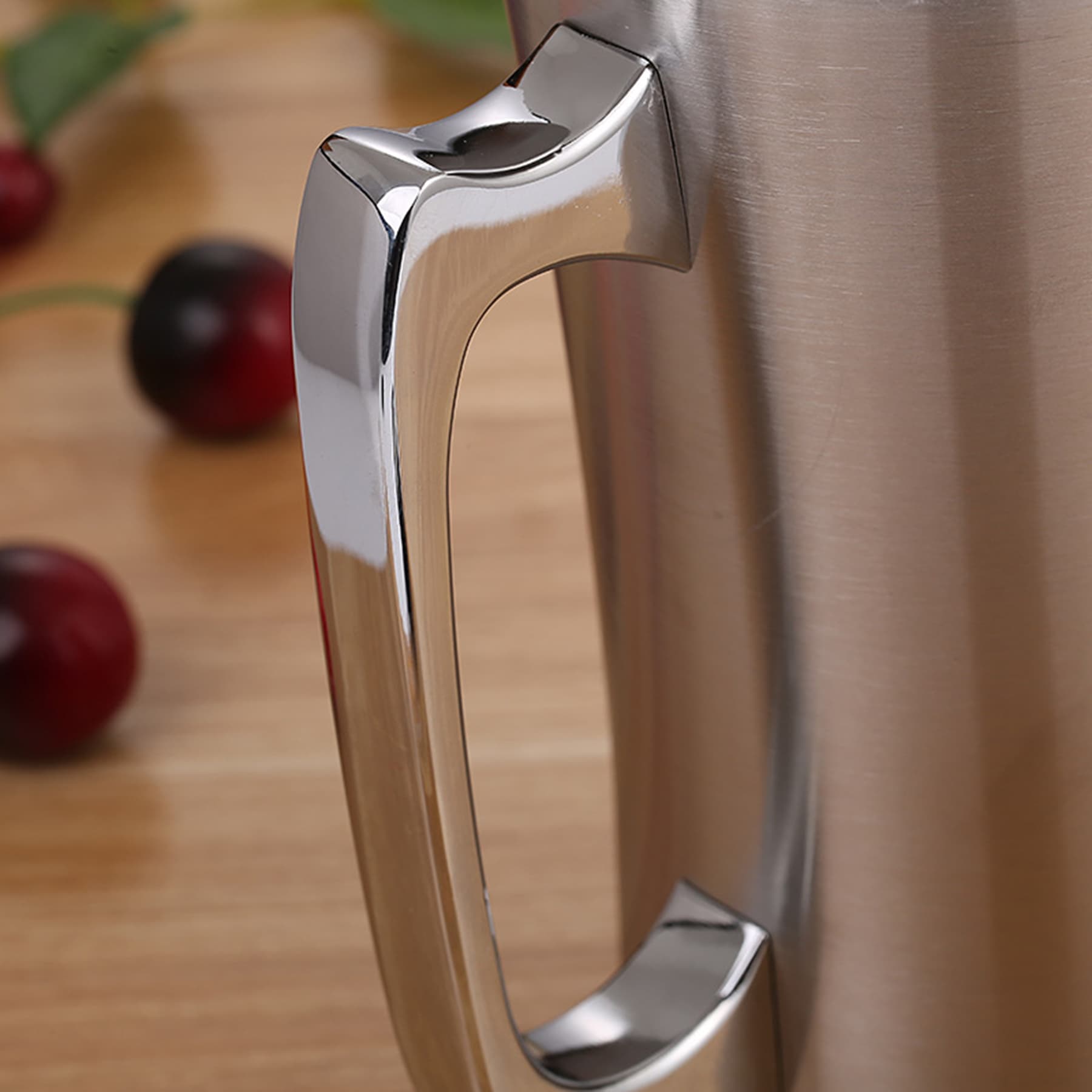 20OZ Stainless Steel Beer Tumbler with Lid thumbnail 4