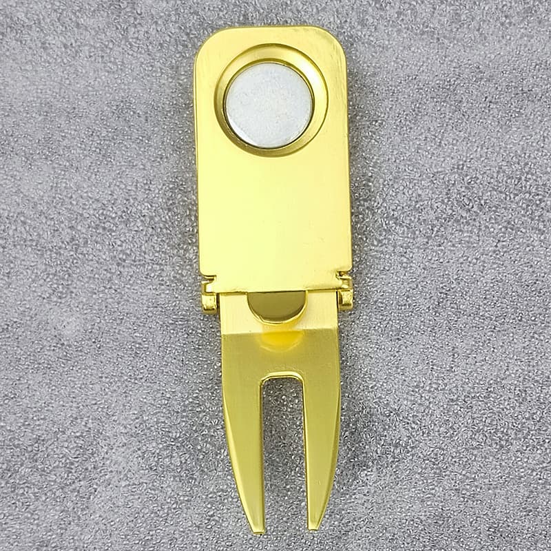 Multi-Use Magnetic Golf Divot Tool thumbnail 5