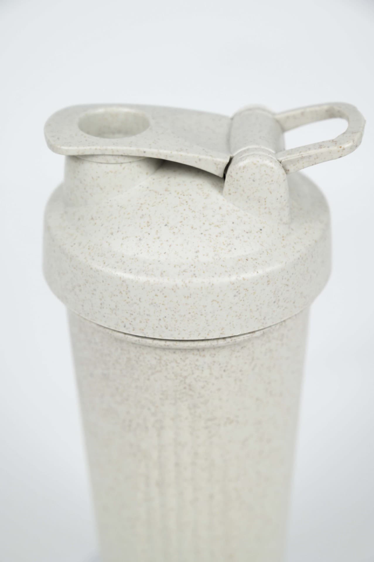 20oz Eco – Friendly Wheat Straw Shaker Bottle thumbnail 4