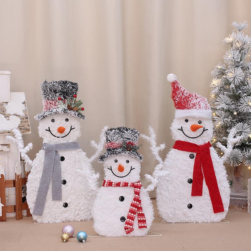 12 Led Light Up Snowman Family Set Of 3 thumbnail 2