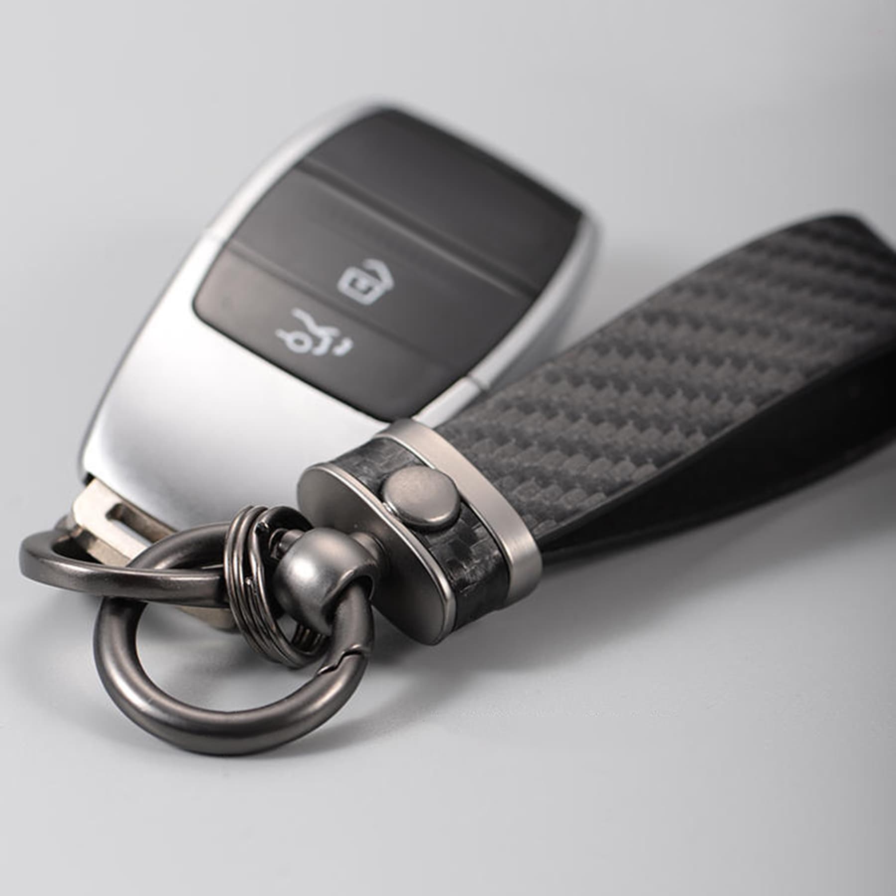 Carbon Fiber Leather Metal Car Keychain thumbnail 10