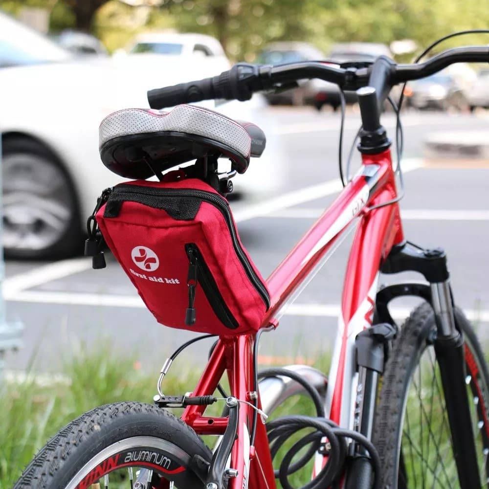 Outdoor Emergencies Comprehensive Premium First Aid Kit thumbnail 2