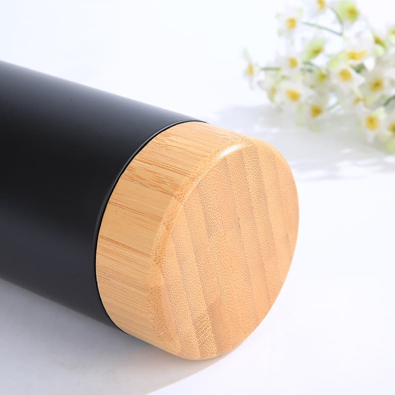 Vacuum Bottle with Bamboo Lid and Base thumbnail 5