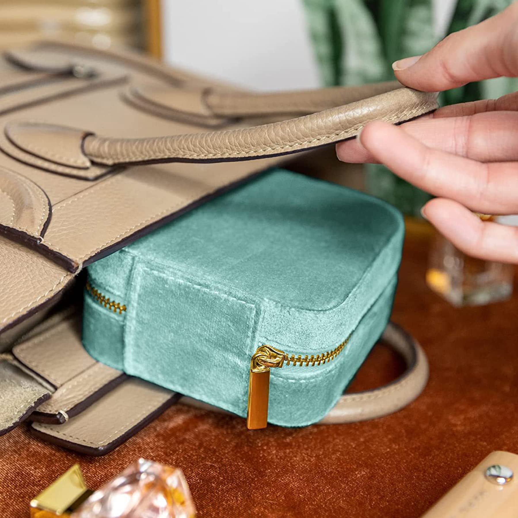 Plush Velvet Travel Jewelry Box Organizer thumbnail 6