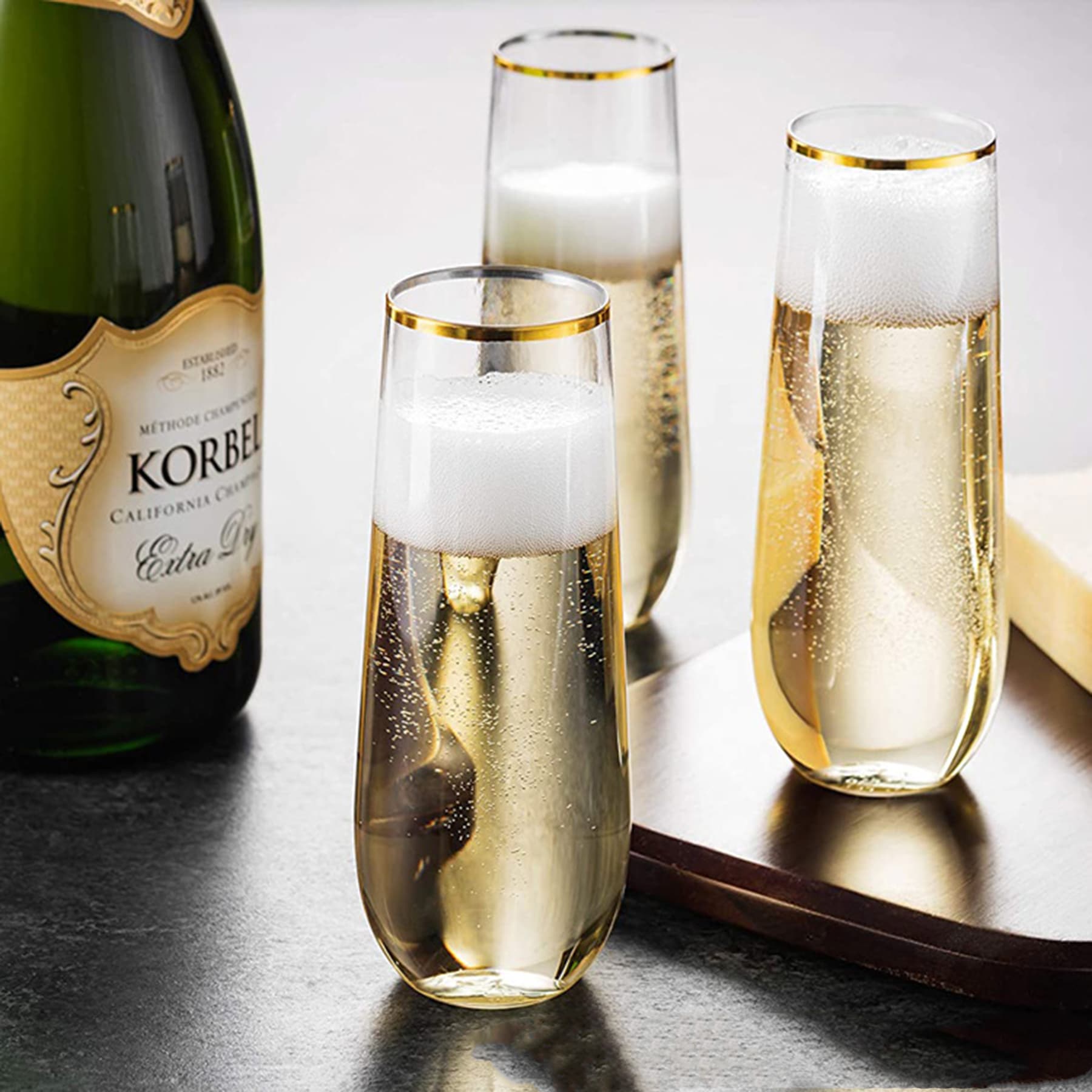 9 Oz. Stemless Plastic Wine Glasses thumbnail 2