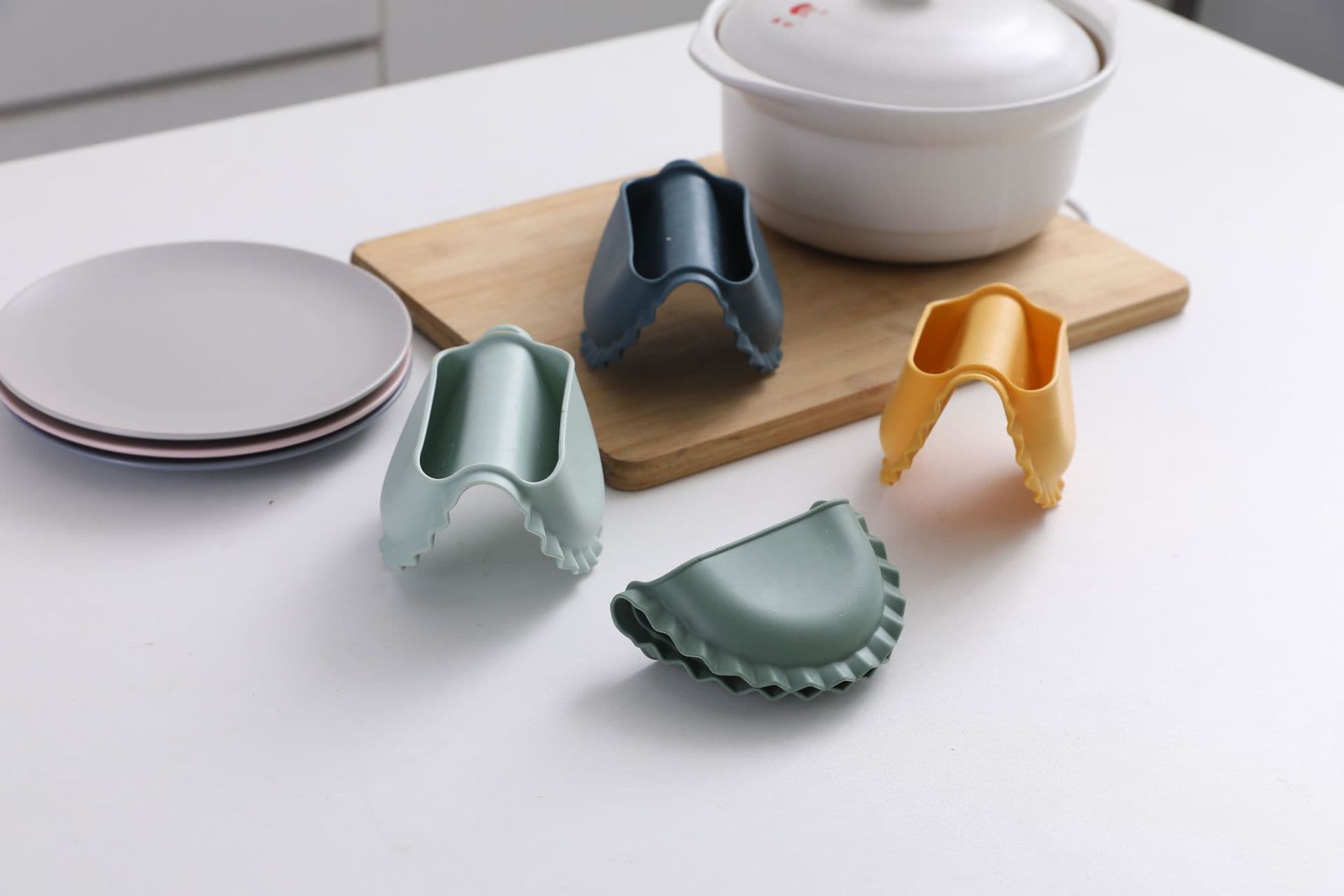 Silicone Heat Insulation Oven Gloves thumbnail 3