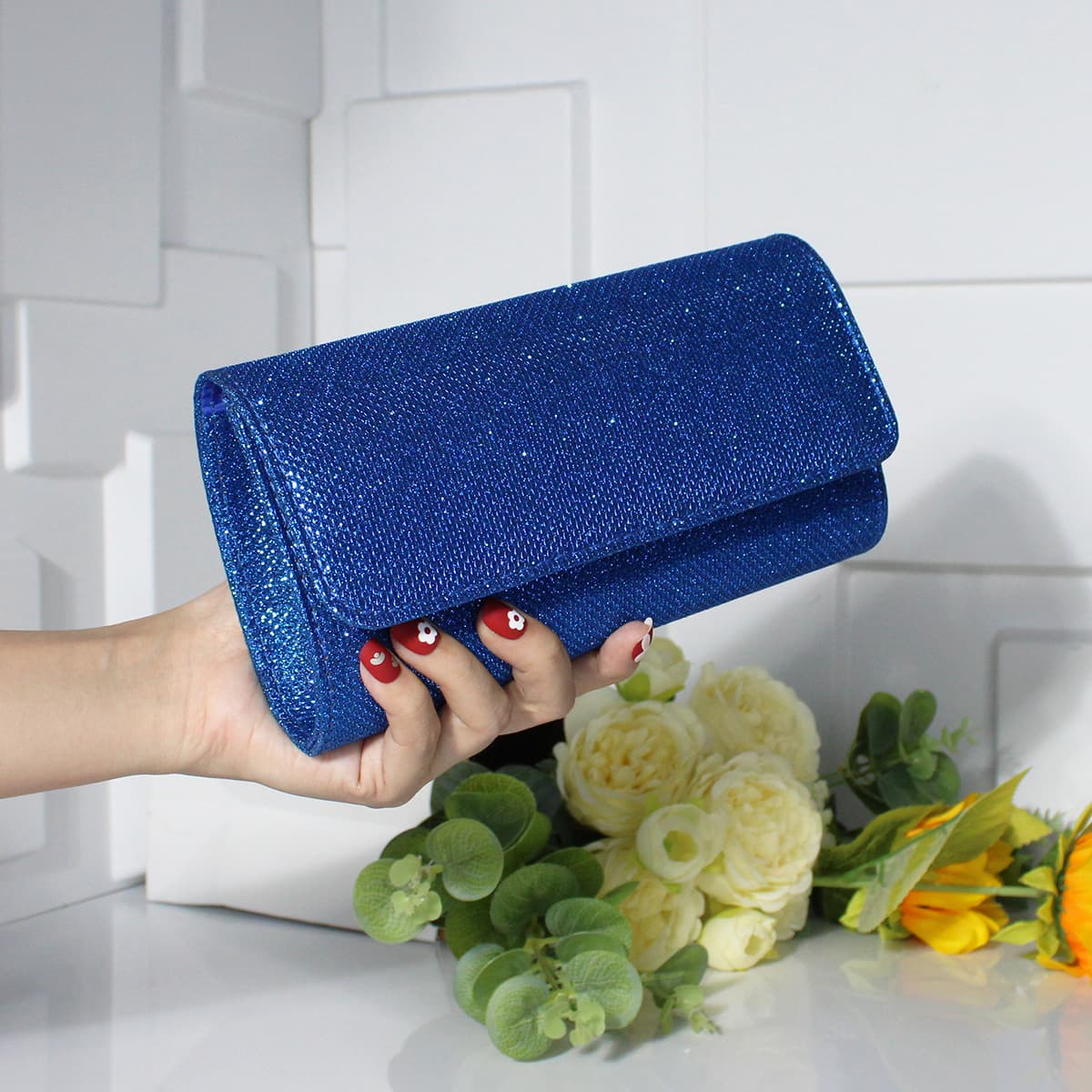 Elegant Mesh Glossy Dinner Handbag with Flash Design thumbnail 3