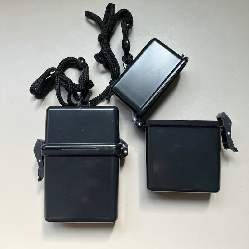 Waterproof Hanging Ring Cigarette Business Card Case thumbnail 7