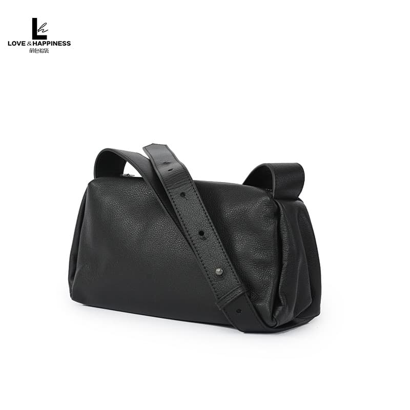 Simple Ladies Messenger Bag thumbnail 6