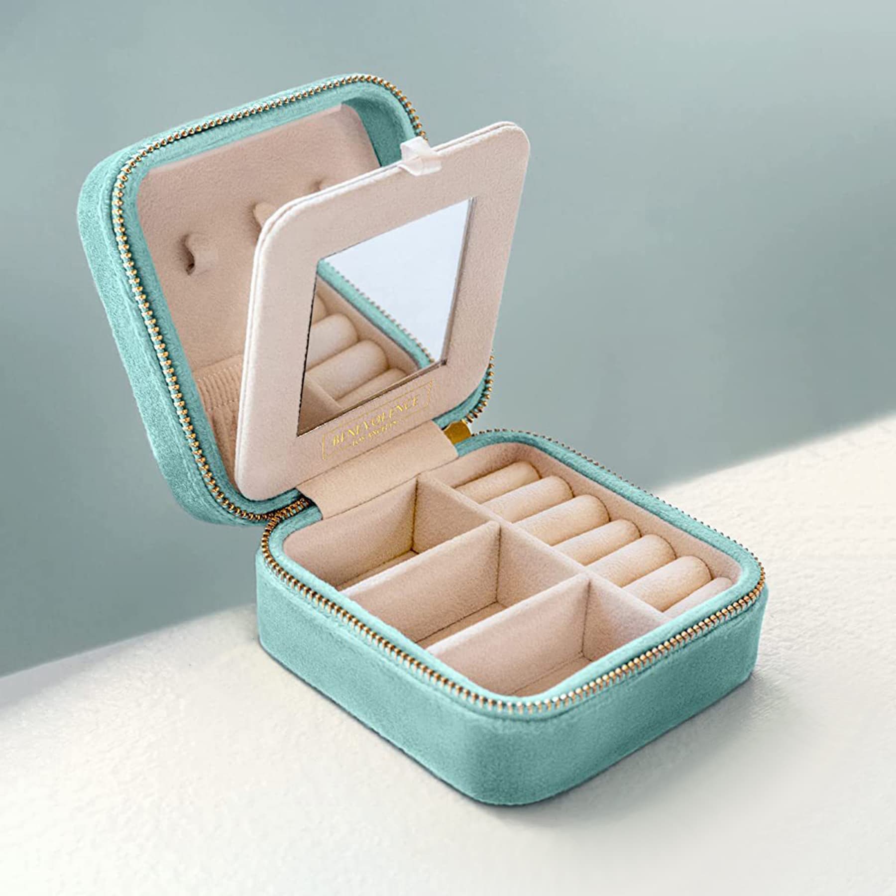 Plush Velvet Travel Jewelry Box Organizer thumbnail 11