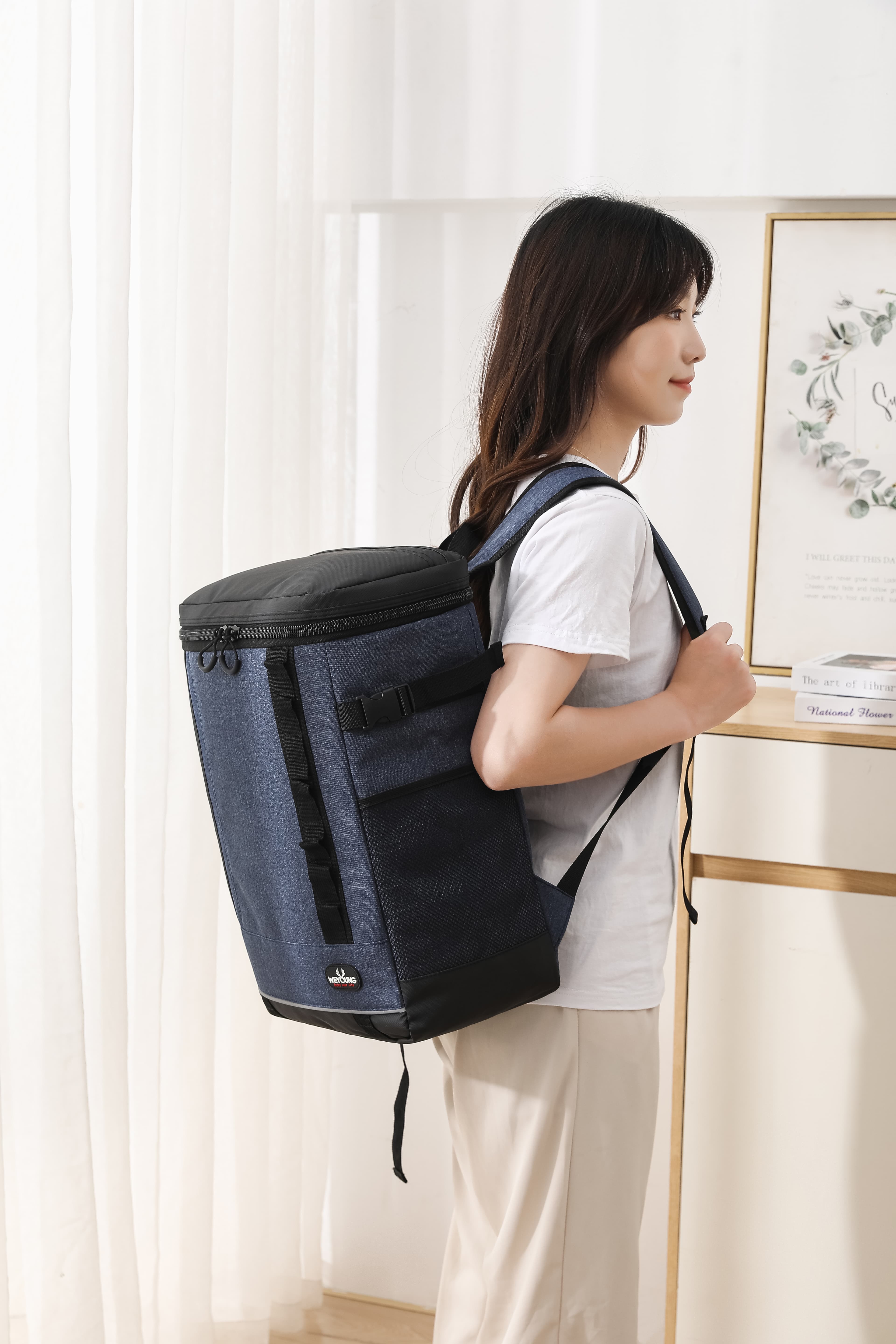 Insulated Cooler Backpack thumbnail 2