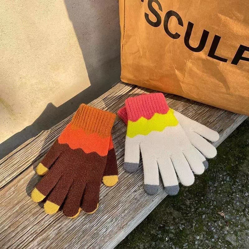 Winter Warm Knitted Touchscreen Gloves thumbnail 9