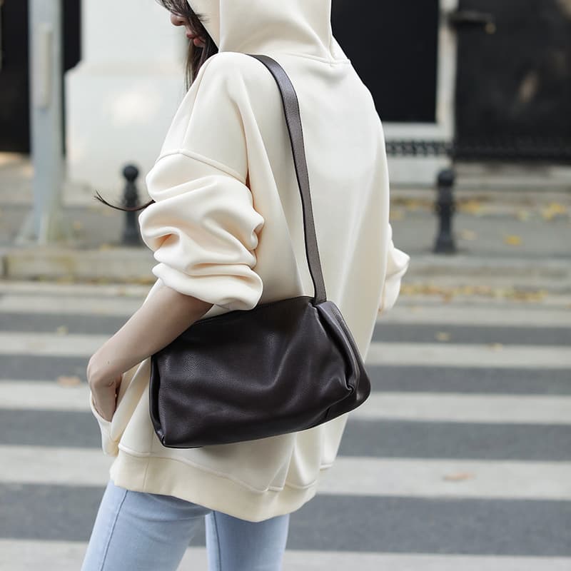 Simple Ladies Messenger Bag thumbnail 2