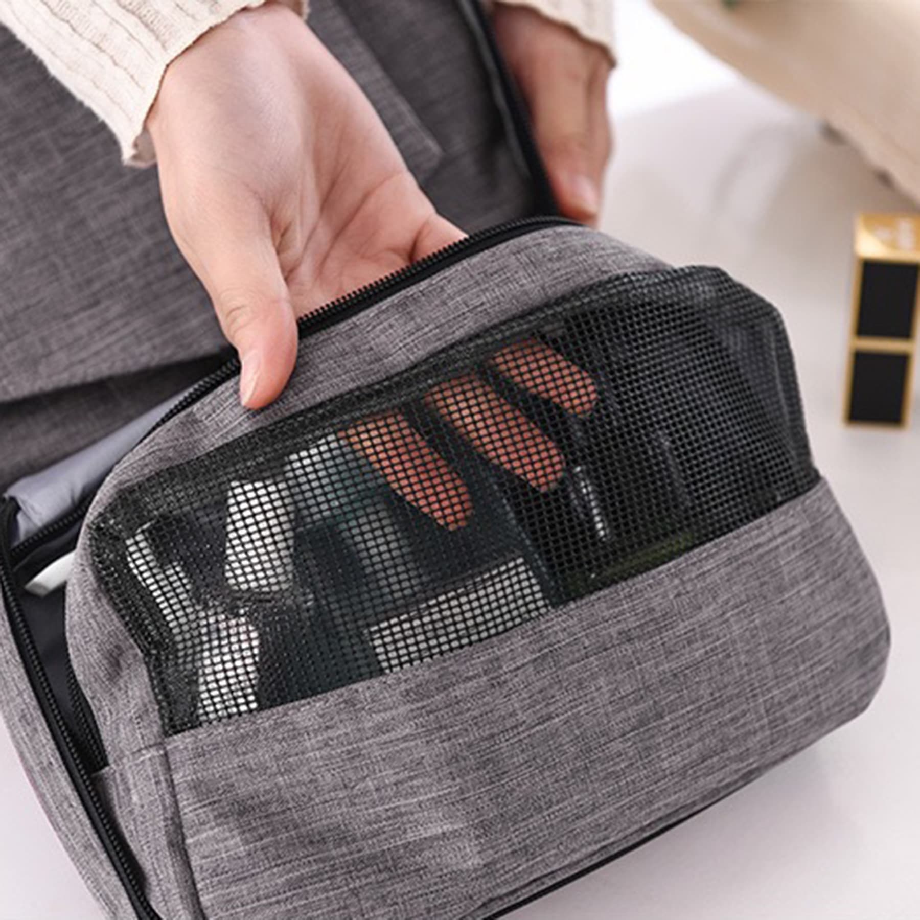 Foldable Travel Toiletry Bag thumbnail 13