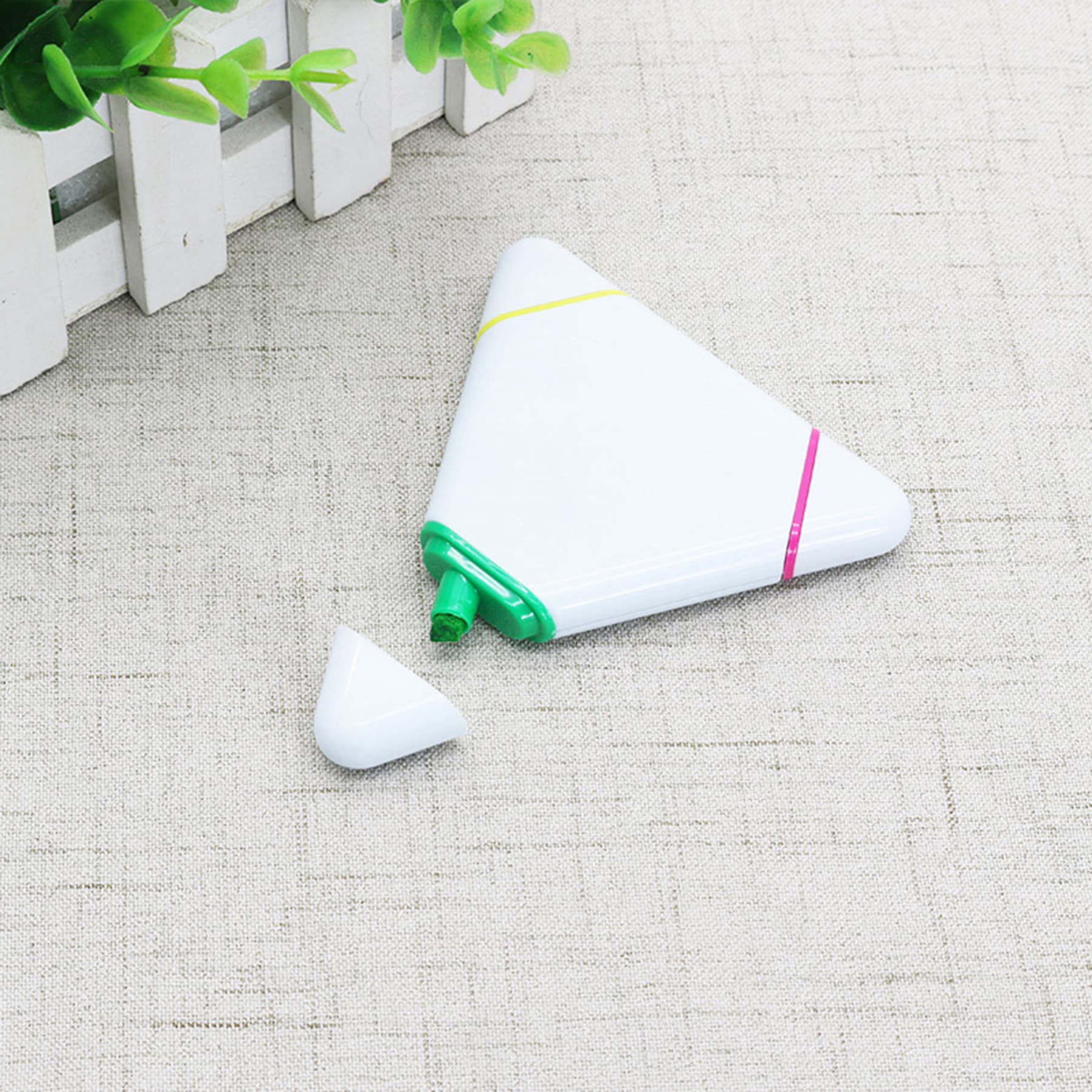3-Color Triangular Highlighter Pen thumbnail 10