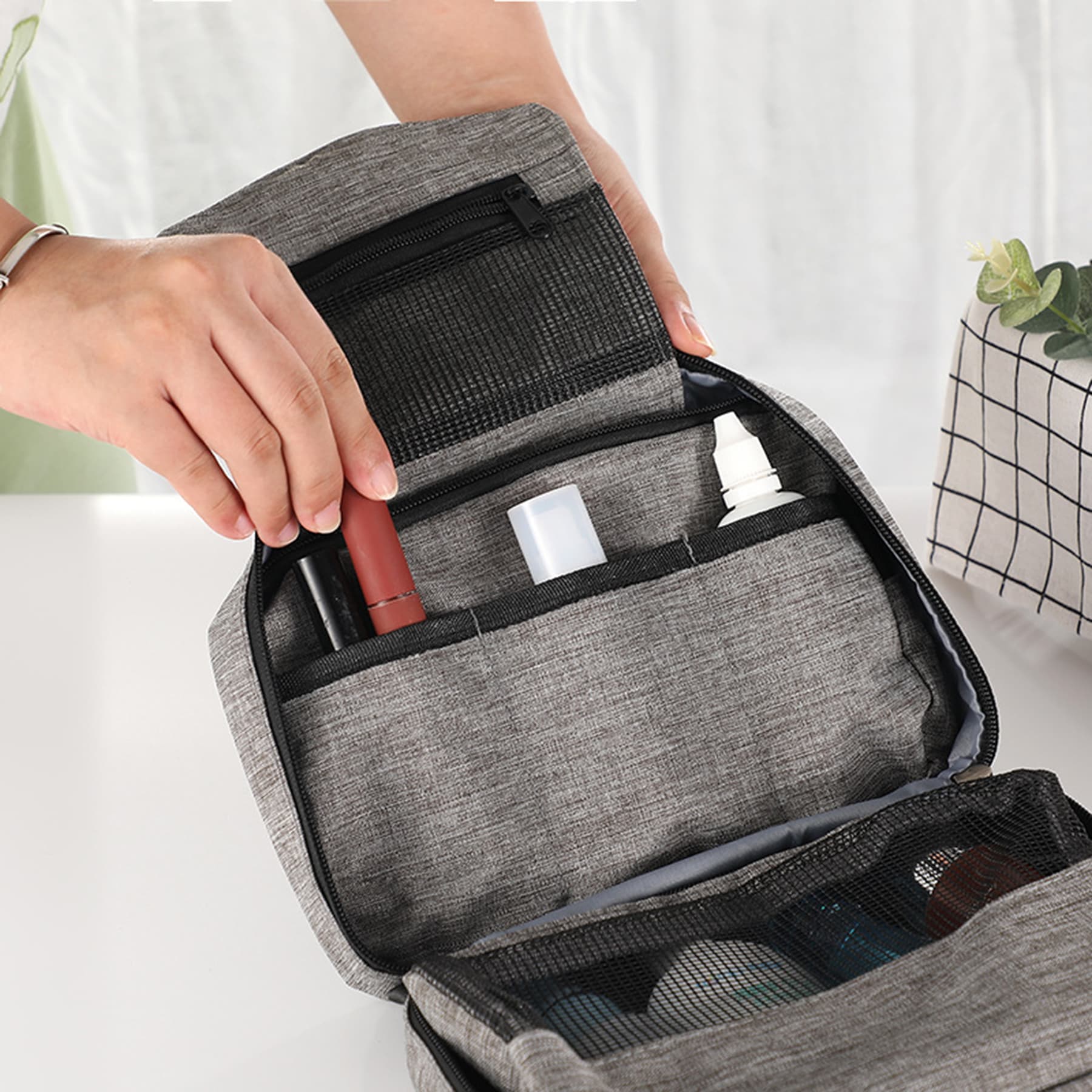 Foldable Travel Toiletry Bag thumbnail 10