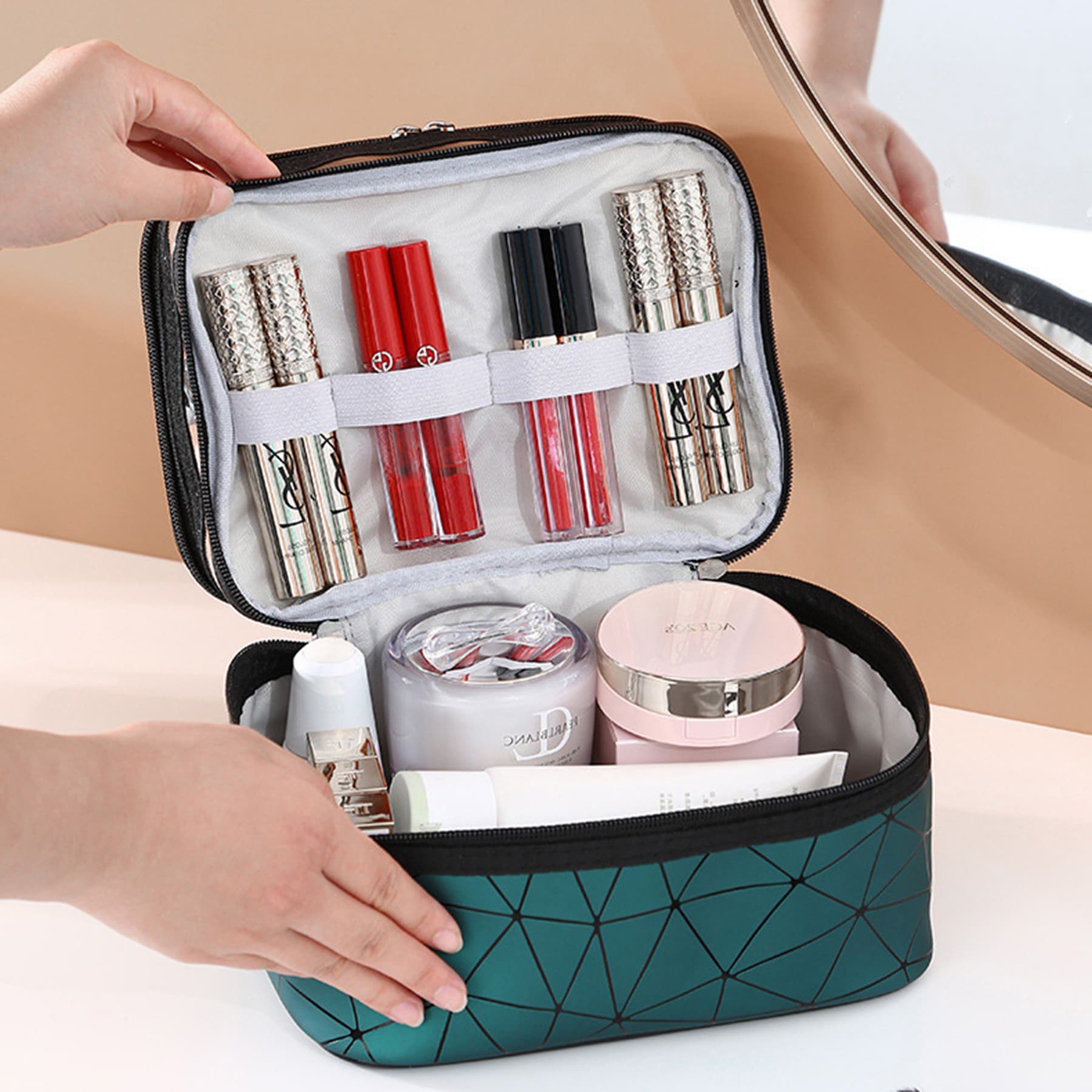 Double layer Travel Cosmetic Case thumbnail 4