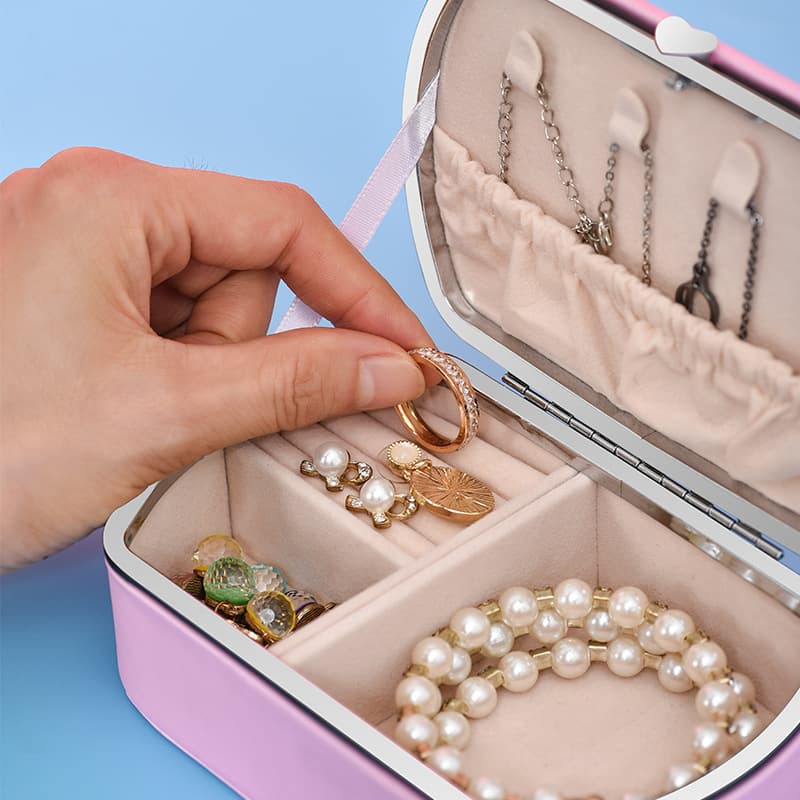 Portable Traveling Jewelry Box thumbnail 3