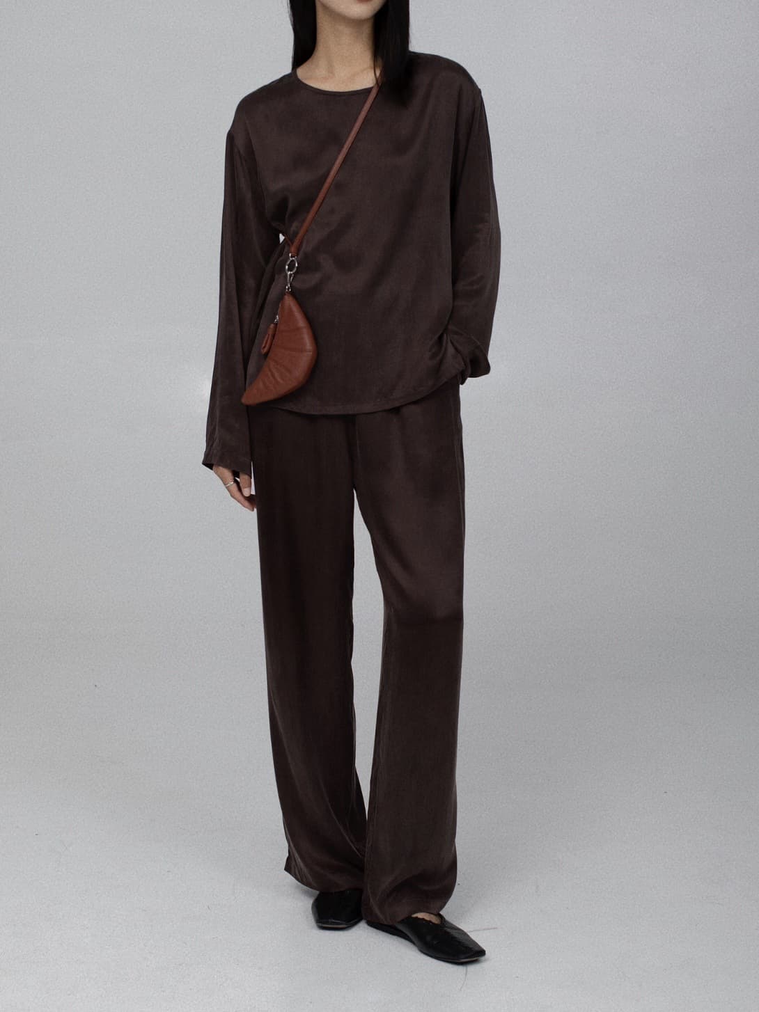 Genuine Leather Hanging Neck Phone Bag thumbnail 3