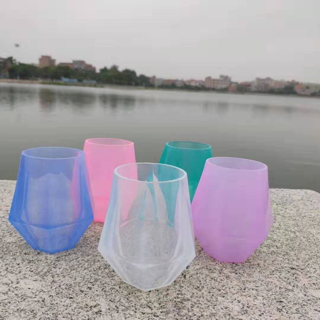 10oz Diamond Silicone Wine Glass thumbnail 2