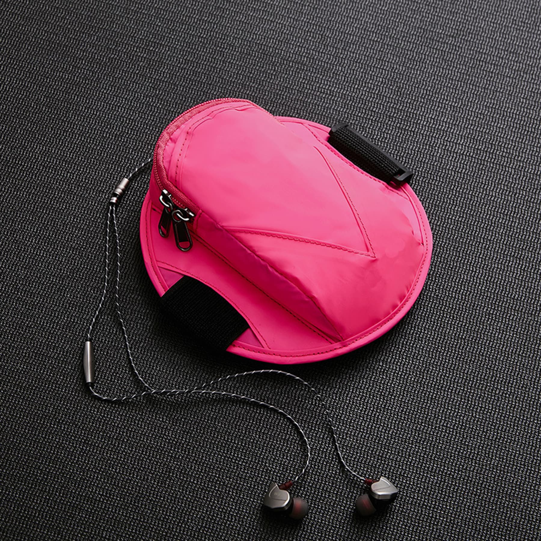 Waterproof Running Mobile Phone Arm Bag thumbnail 3