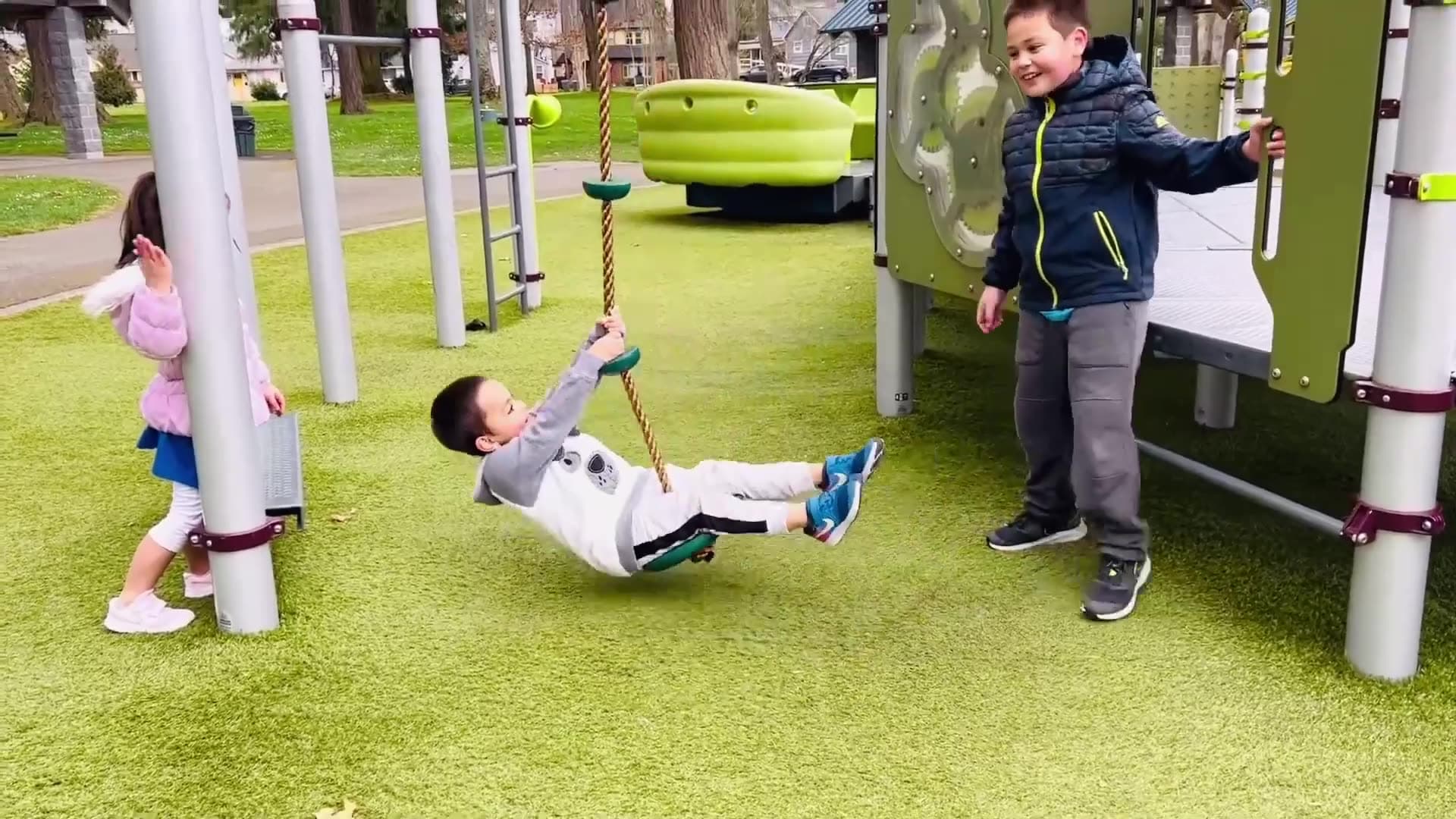 Climbing Rope Tree Swing with Platforms thumbnail 3