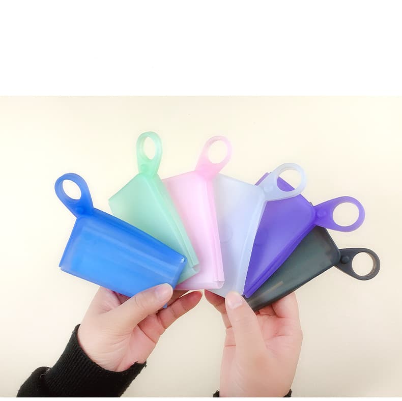 Silicone Mask Storage Bag thumbnail 8