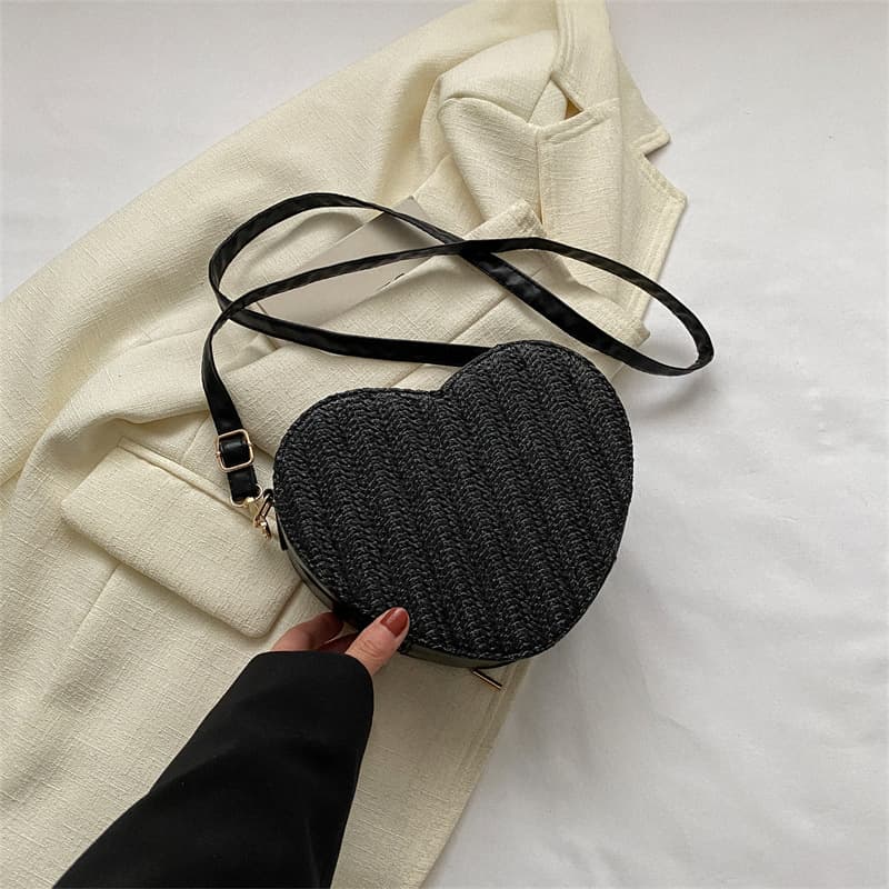 PU Straw Heart-shaped Bag