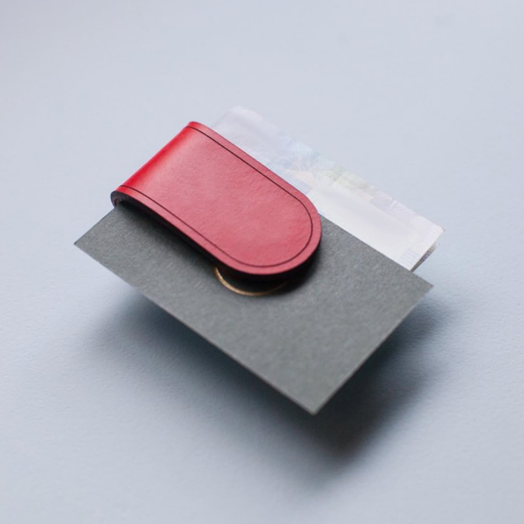 Magnetic Leather Bookmark thumbnail 5