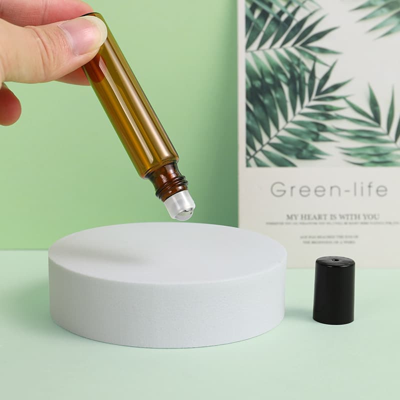 Clear Glass Roll On Bottles w/ PE Balls and Polypropylene Ca thumbnail 3