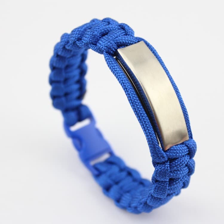 Paracord Bracelet with Metal Plate