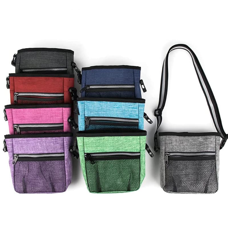 Dog Treat Training Pouch Built-in Poop Bag thumbnail 3