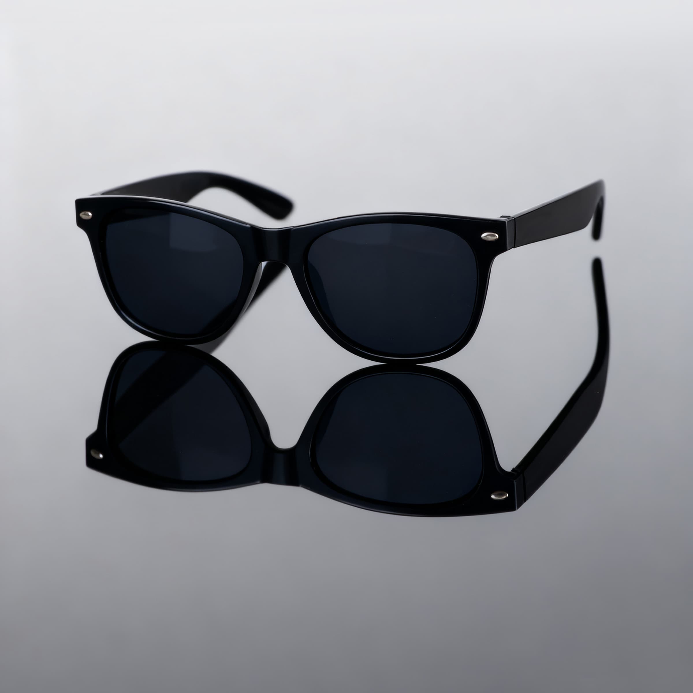 PC Classic Sunglasses For UV Protection