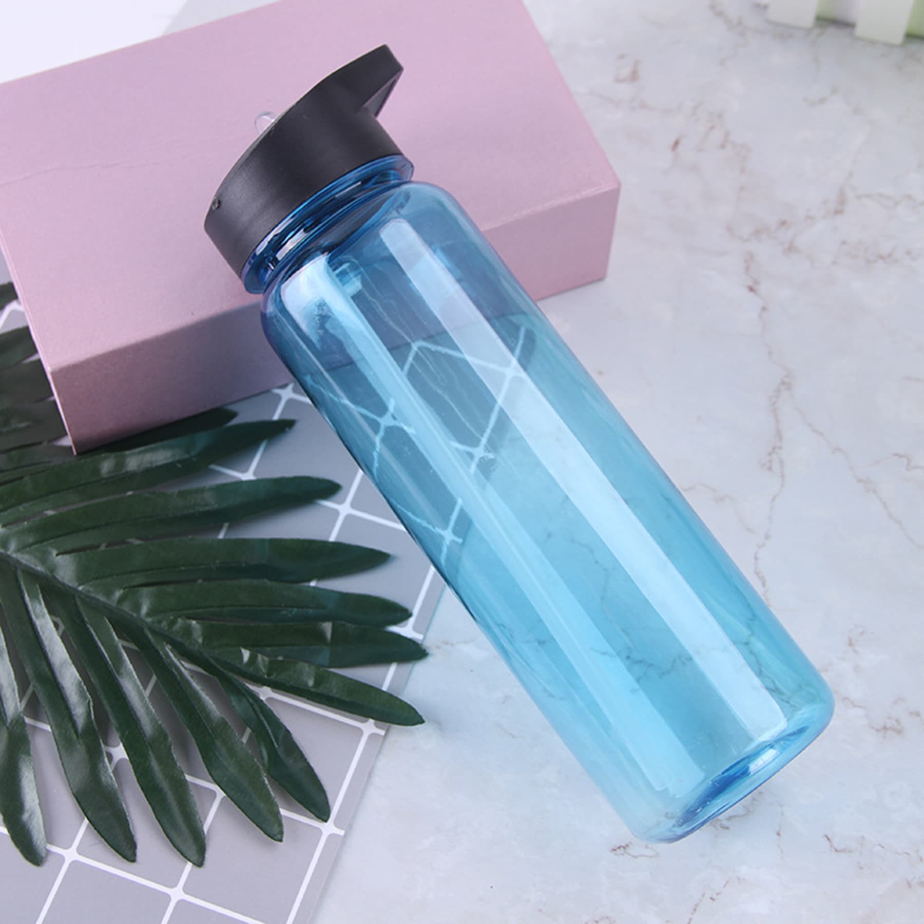 HALCYON water bottle with flip straw