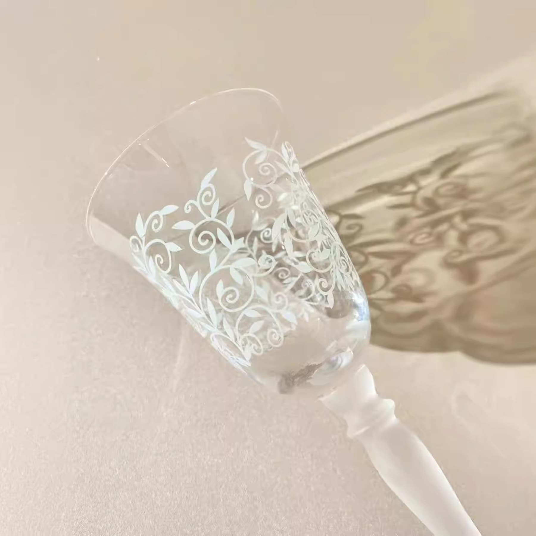 Vintage red wine frosting cup